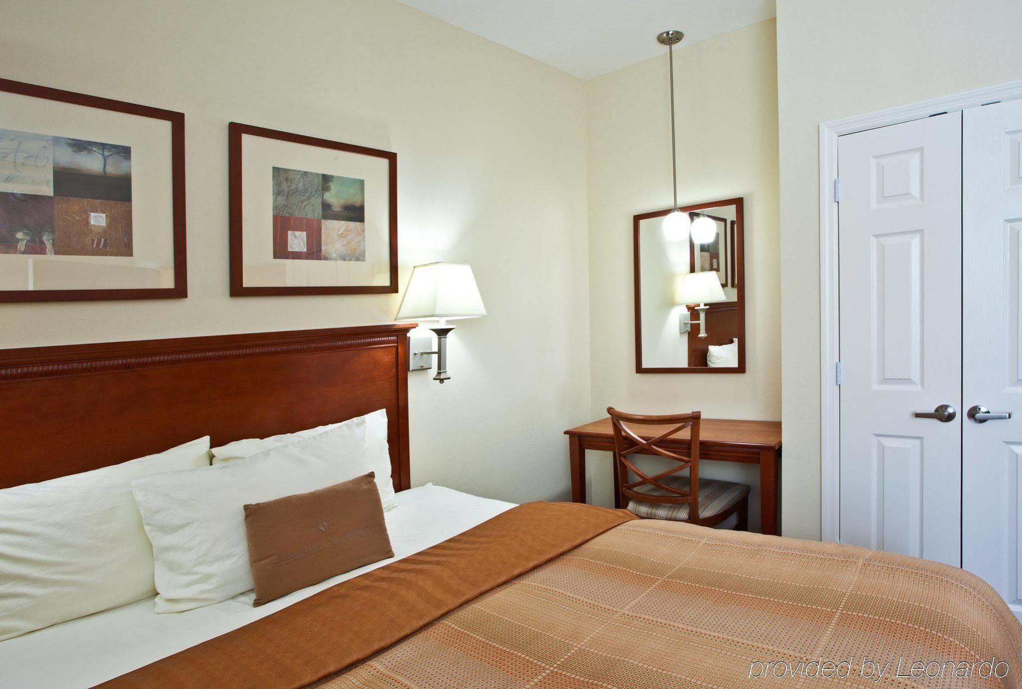 Candlewood Suites Fort Myers/Sanibel Gateway, An Ihg Hotel Room photo
