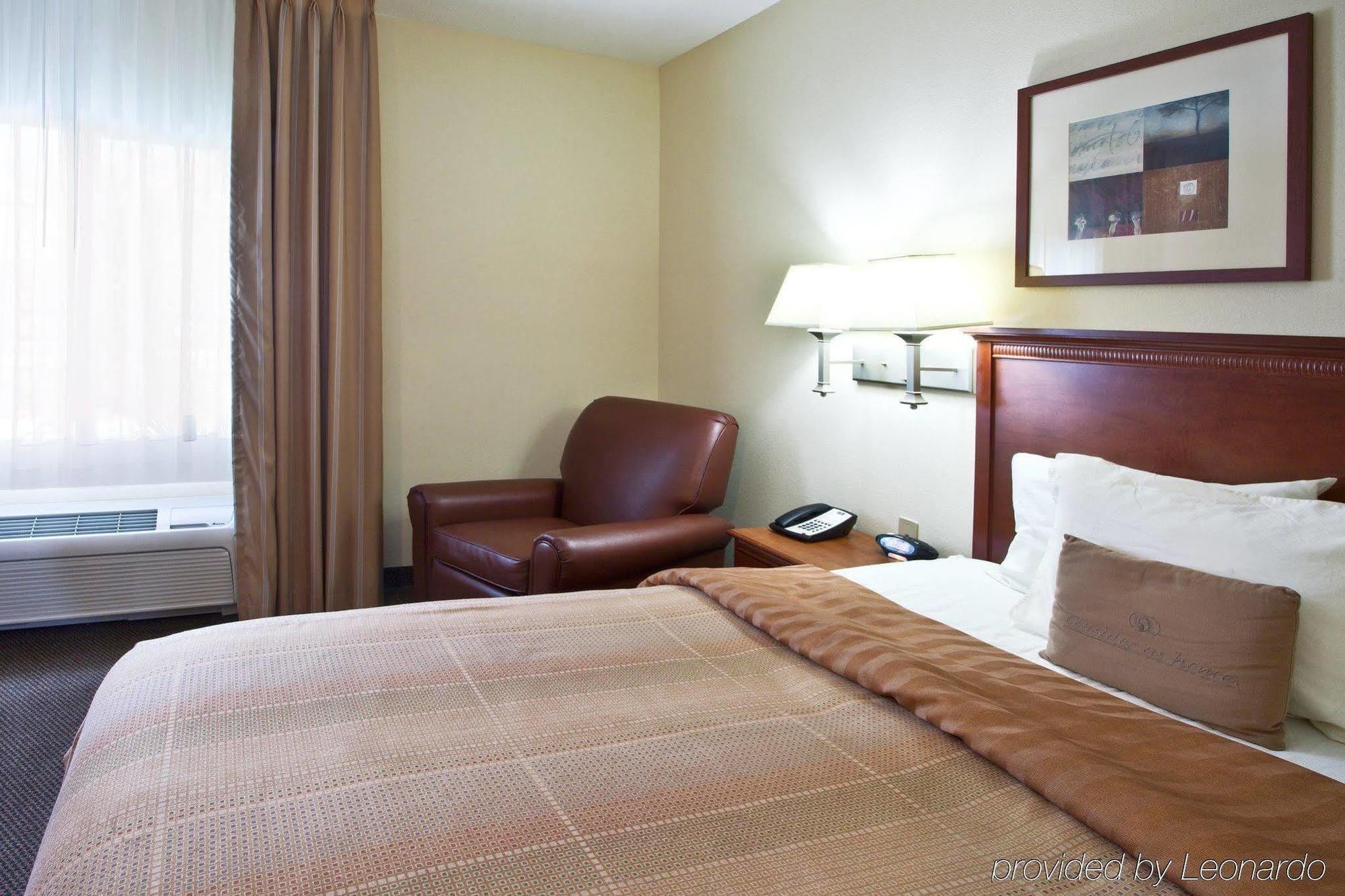 Candlewood Suites Fort Myers/Sanibel Gateway, An Ihg Hotel Room photo