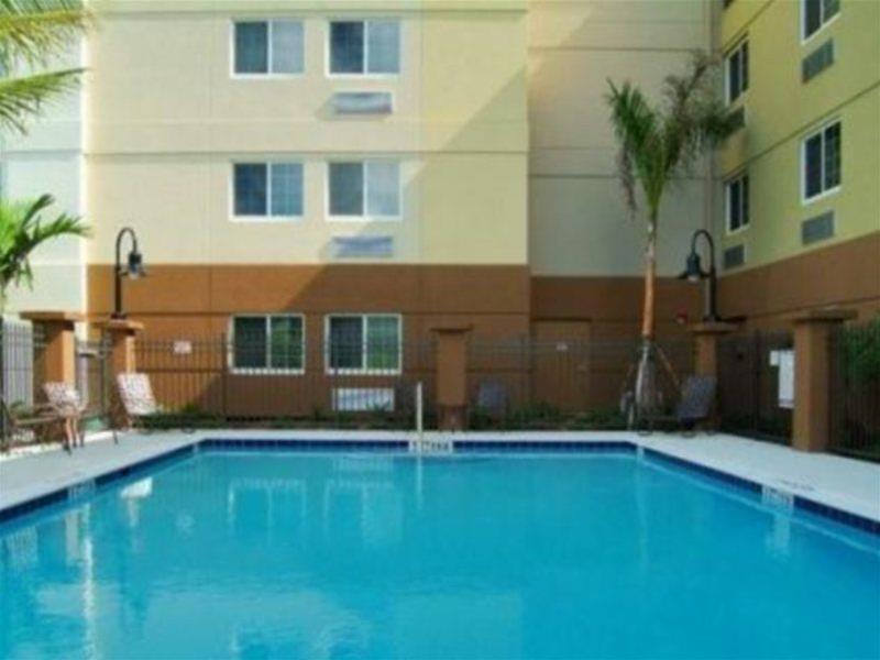 Candlewood Suites Fort Myers/Sanibel Gateway, An Ihg Hotel Facilities photo